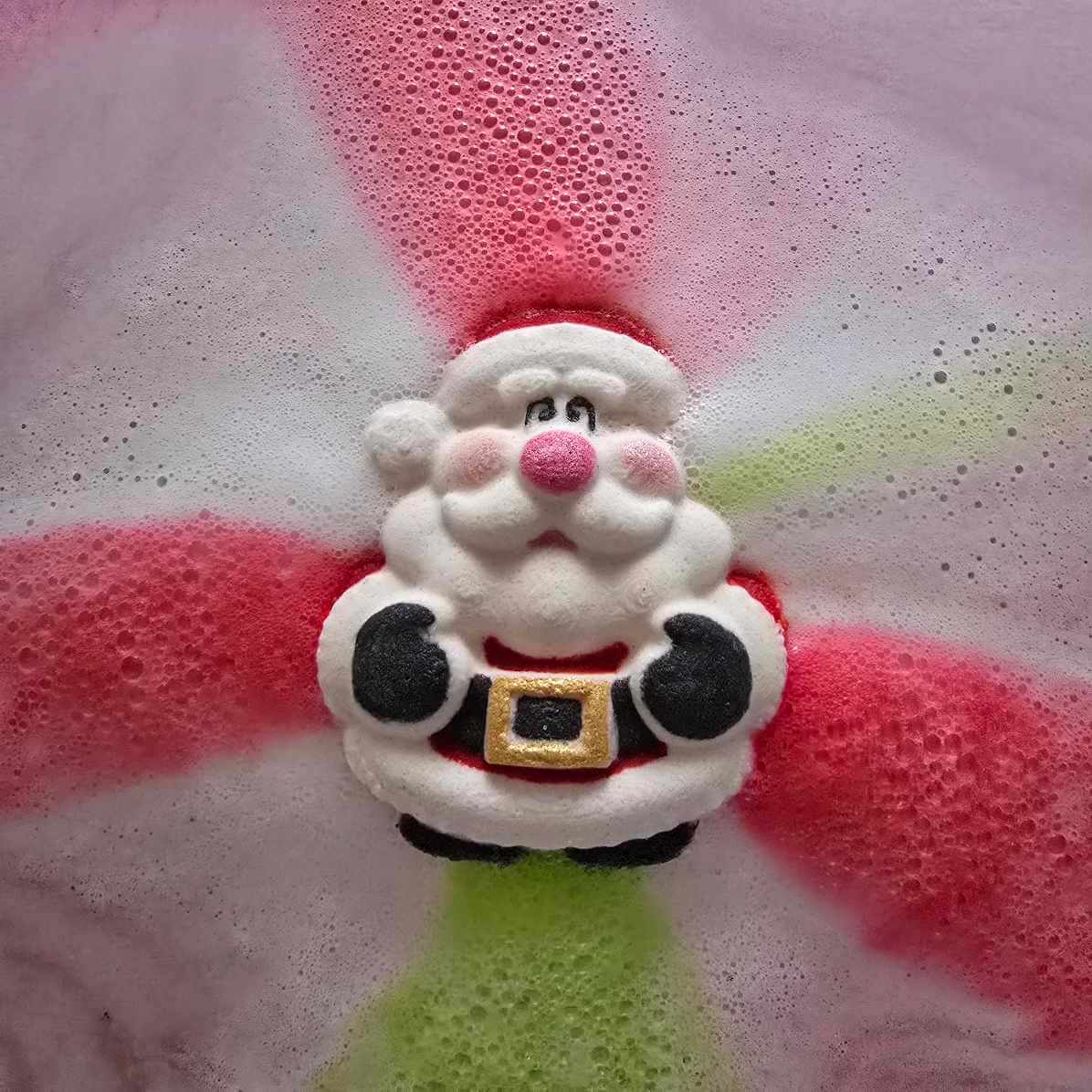 Demonstation of our Santa Bath Bomb in Water